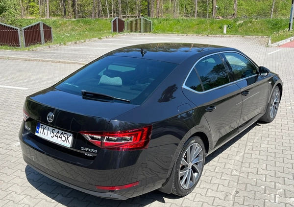 Skoda Superb cena 107000 przebieg: 149988, rok produkcji 2018 z Daleszyce małe 466